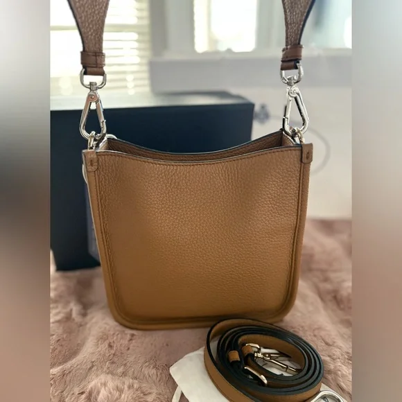 Prada Vitello Daino Soft leather mini shoulder bag - Picture 4 of 7